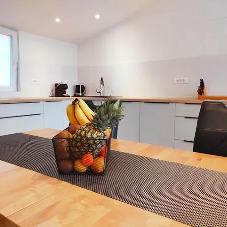 Apartman A Friendly Adventure Apartamento Podstrana